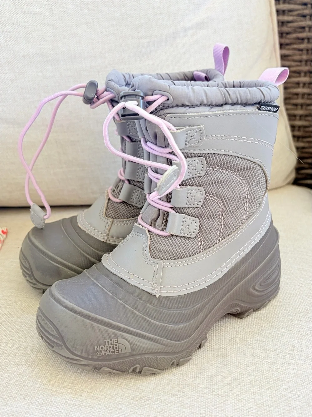 The North Face Alpenglow Boots Girls‎ Gray/Purple Size 11